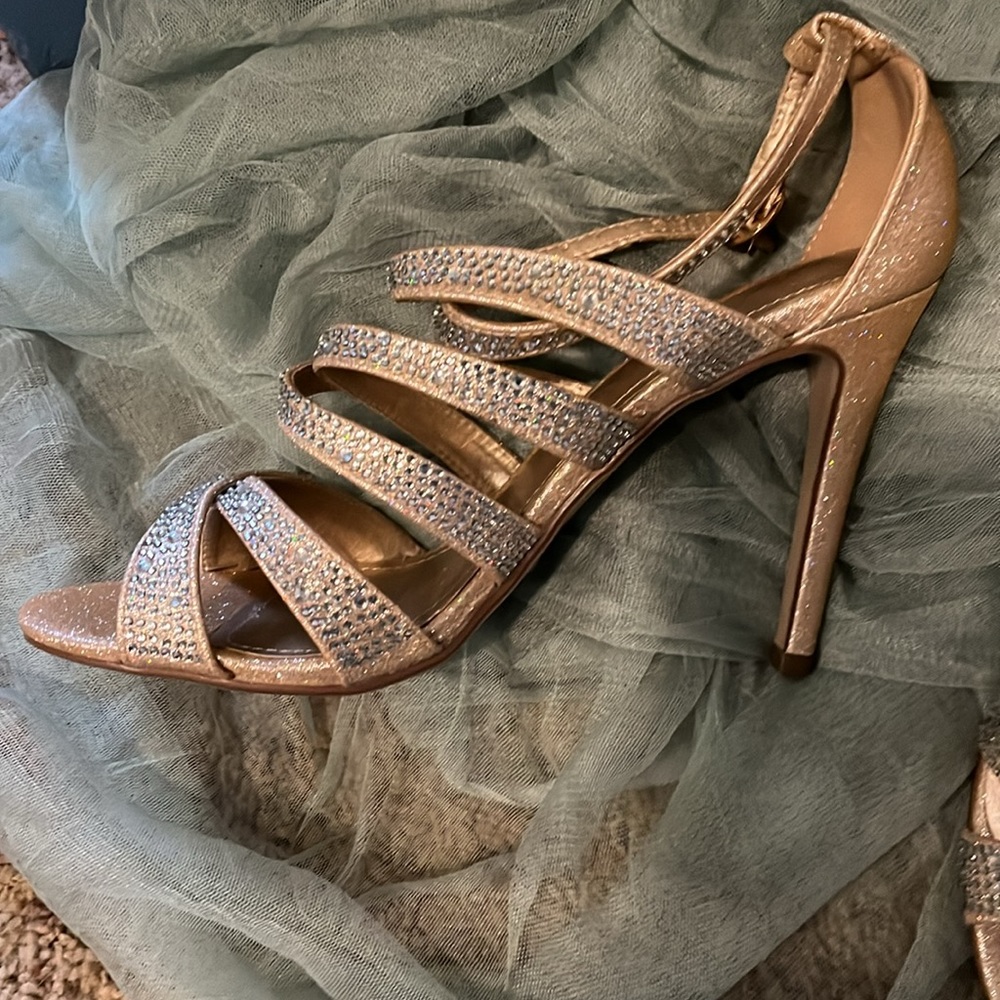 Sparkly heels - Picture 2 of 3